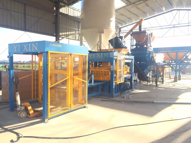 QT10-15 Concrete Block Making Machine High Efficiency 