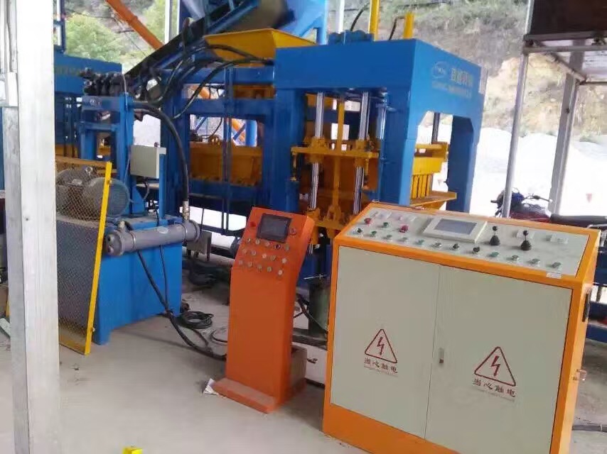Yixin QT5-15 for Color Paver Block Making Machine Manufacturer 